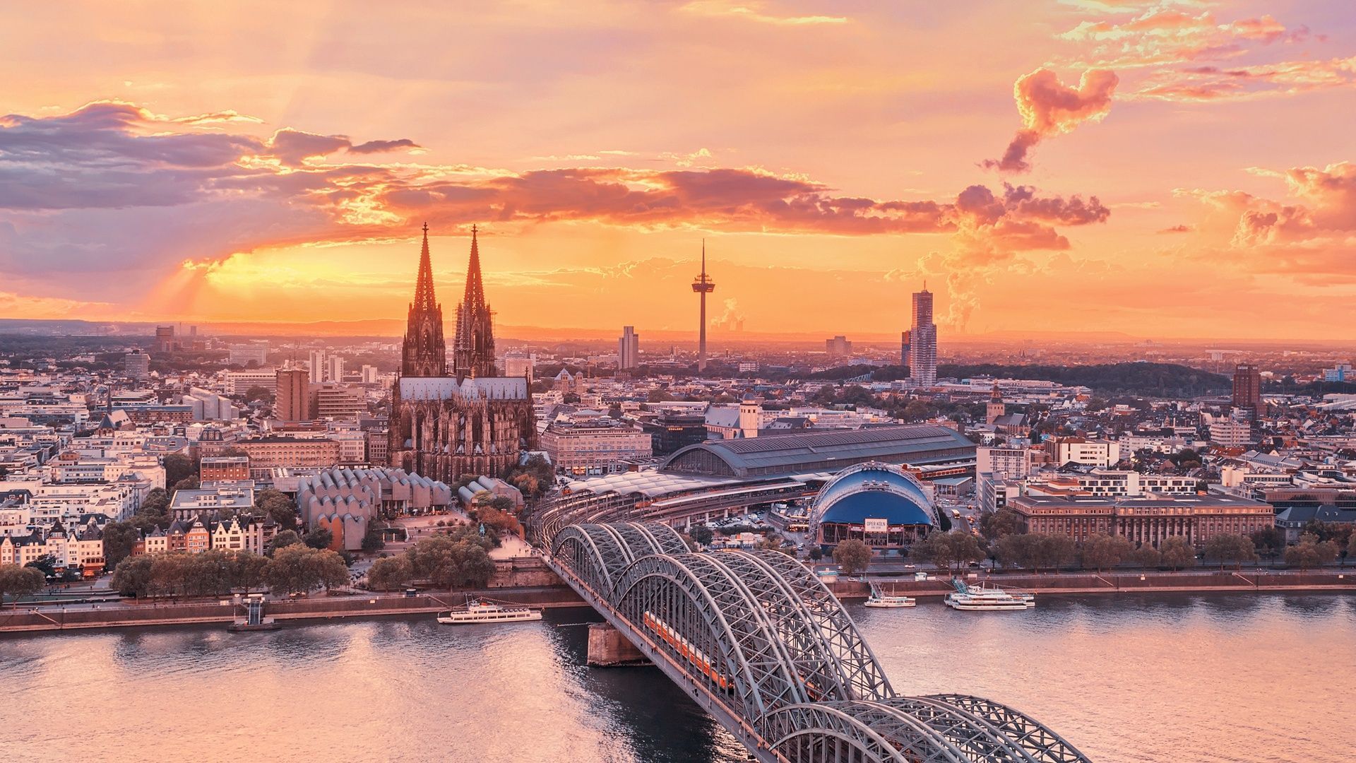 185,300+ Berlin Germany Stock Photos, Pictures & Royalty-Free Images -  iStock | Map berlin germany, Bernau bei berlin germany, Berlin germany  skyline