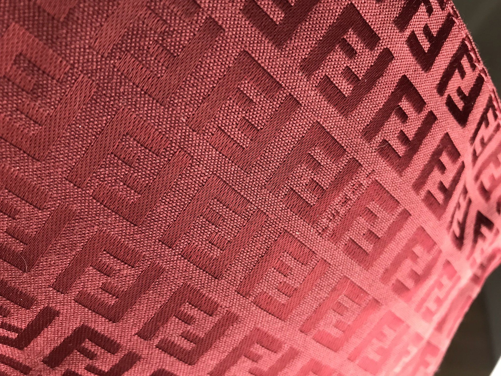 Total 58+ imagen pink fendi wallpaper - financieratpv.com.mx