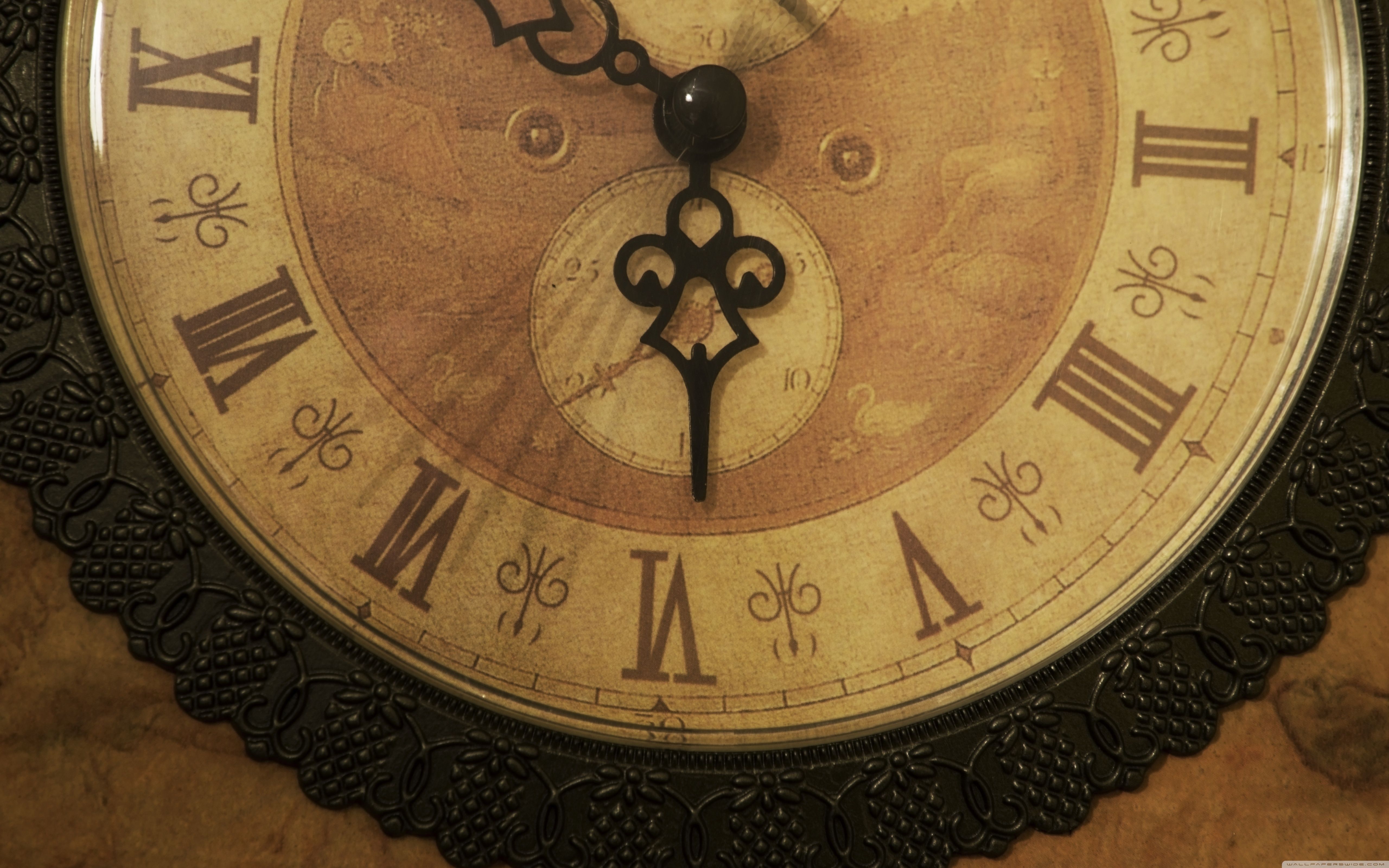 Обои для круглых часов. Часы. Старинные часы. Циферблат старинных часов. Красивые старинные часы.