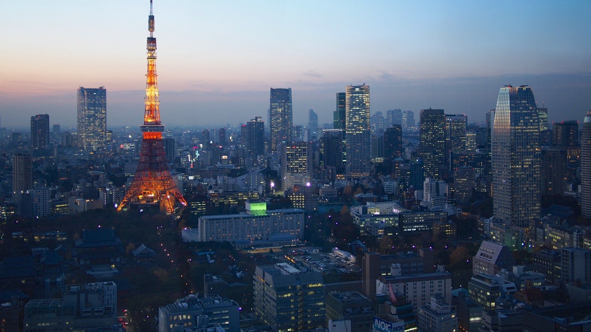 10+ Tokyo Tower HD Wallpapers and Backgrounds