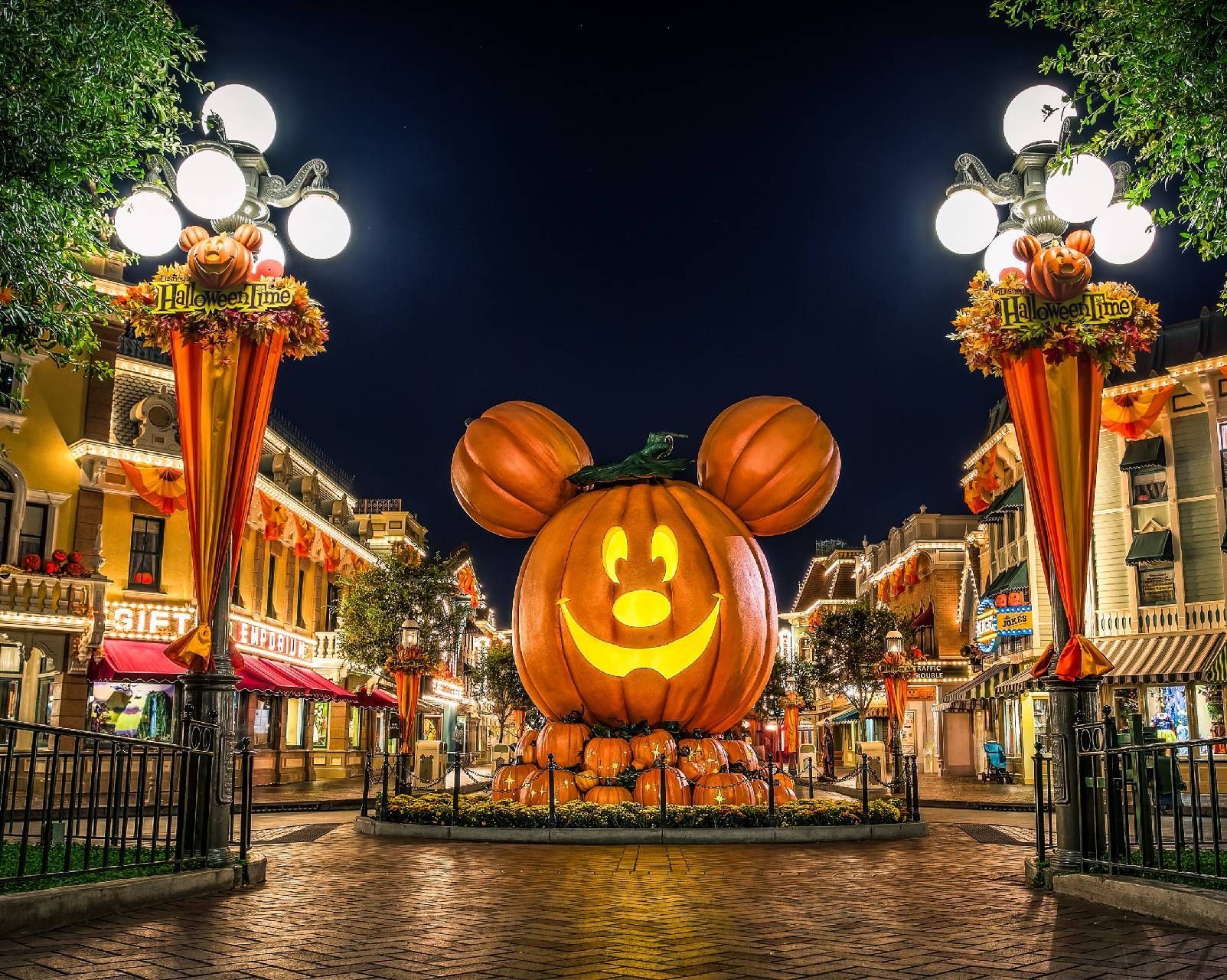 Awesome Disney World Halloween iPhone Wallpaper to Download