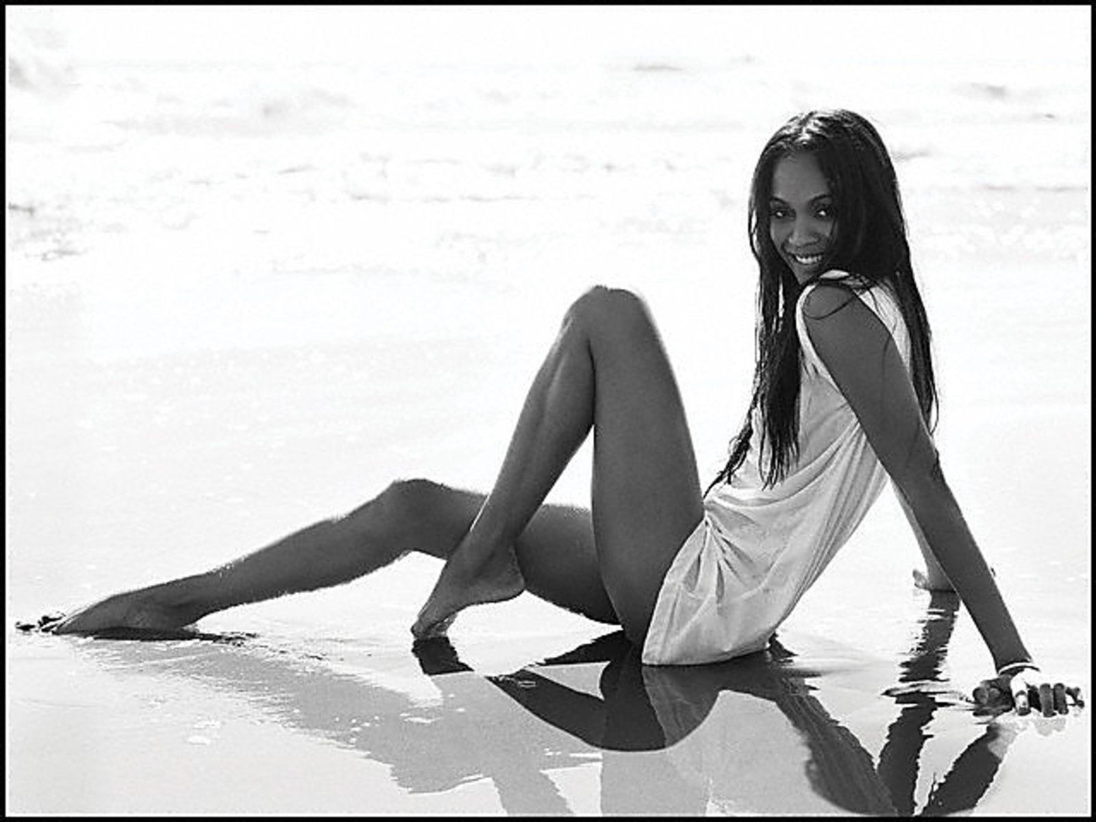 Zoe's. Zoe Saldana. Zoe Saldana hot. Зои Салдана горячие. Зои Салдана hot.