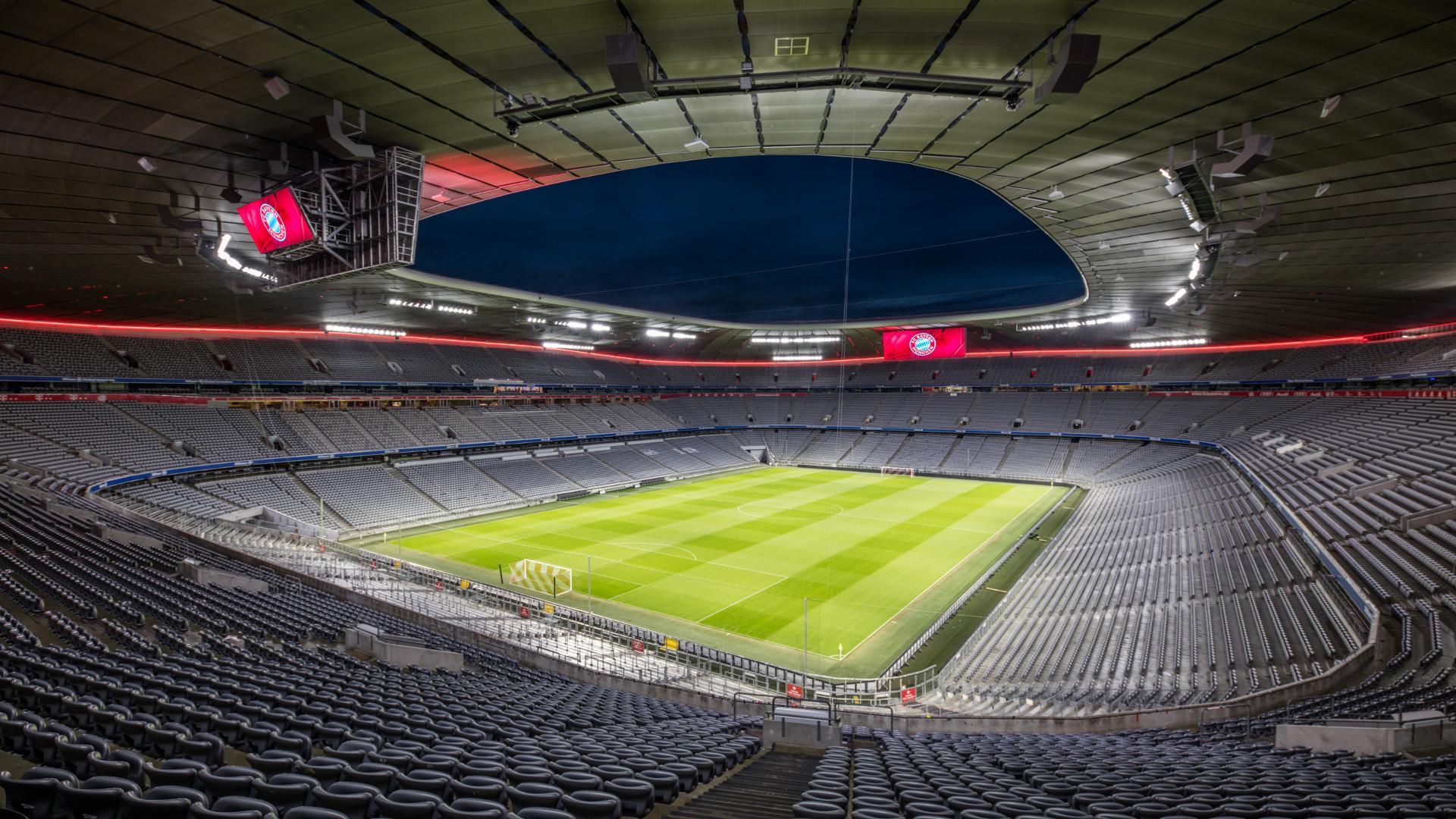 Ли арена. Альянс Арена. Allianz Arena München трибуны. Альянц Арена Мюнхен поле. Альянц Арена внутри трибуна.