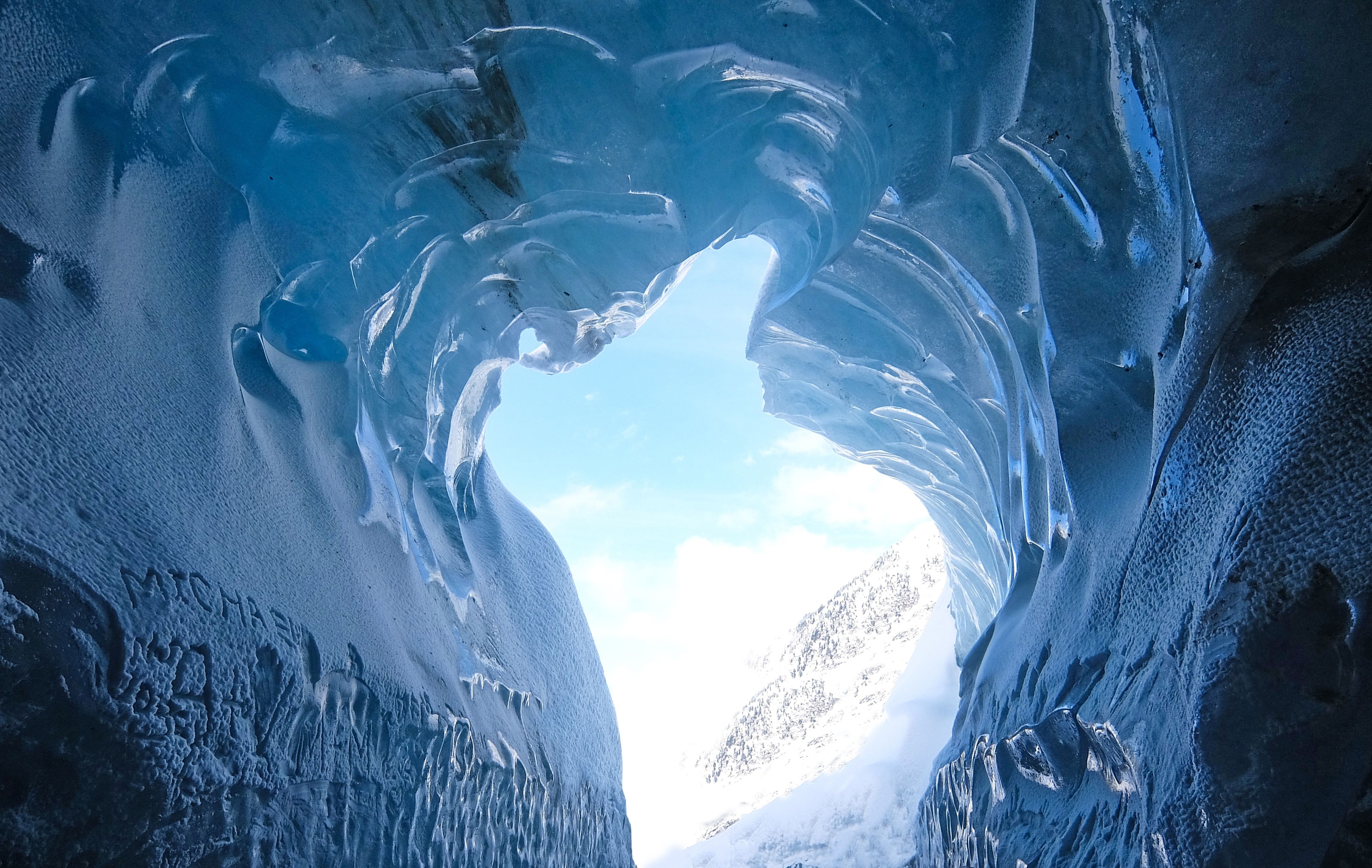 Ледовая 4. Ледяные пещеры. Ледник. Синий лед. Красивый лед.