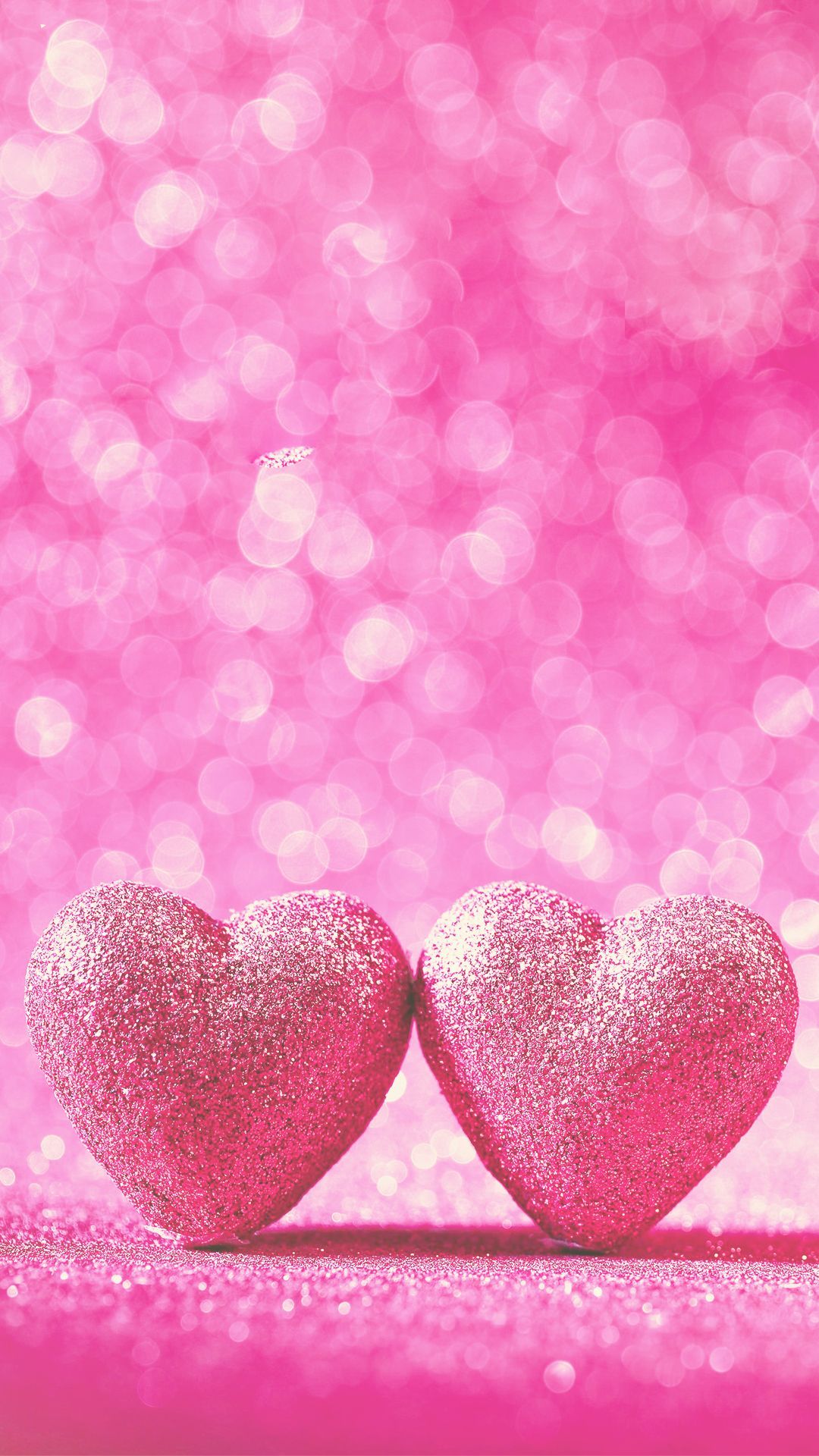 Hình nền iPhone hình trái tim màu hồng thật sự quá đẹp và dễ thương. Bạn sẽ không tìm thấy được một hình nền nào đẹp hơn và ý nghĩa hơn cho ngày Valentine hay sinh nhật của người thân. Tải ngay hình nền này và trở thành nguồn cảm hứng cho những bức ảnh tuyệt đẹp nhất của bạn!