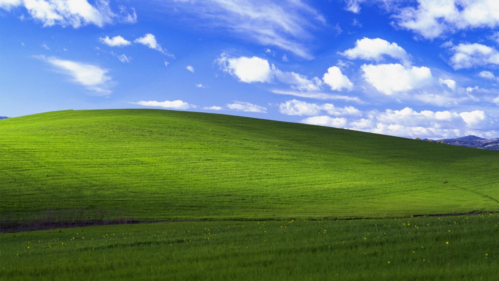 Quay trở lại ký ức tuổi học trò với những bức tranh nền tuyệt đẹp của Windows XP. Sử dụng những hình nền này để trang trí màn hình máy tính của bạn và đem lại niềm vui nhớ lại quá khứ.