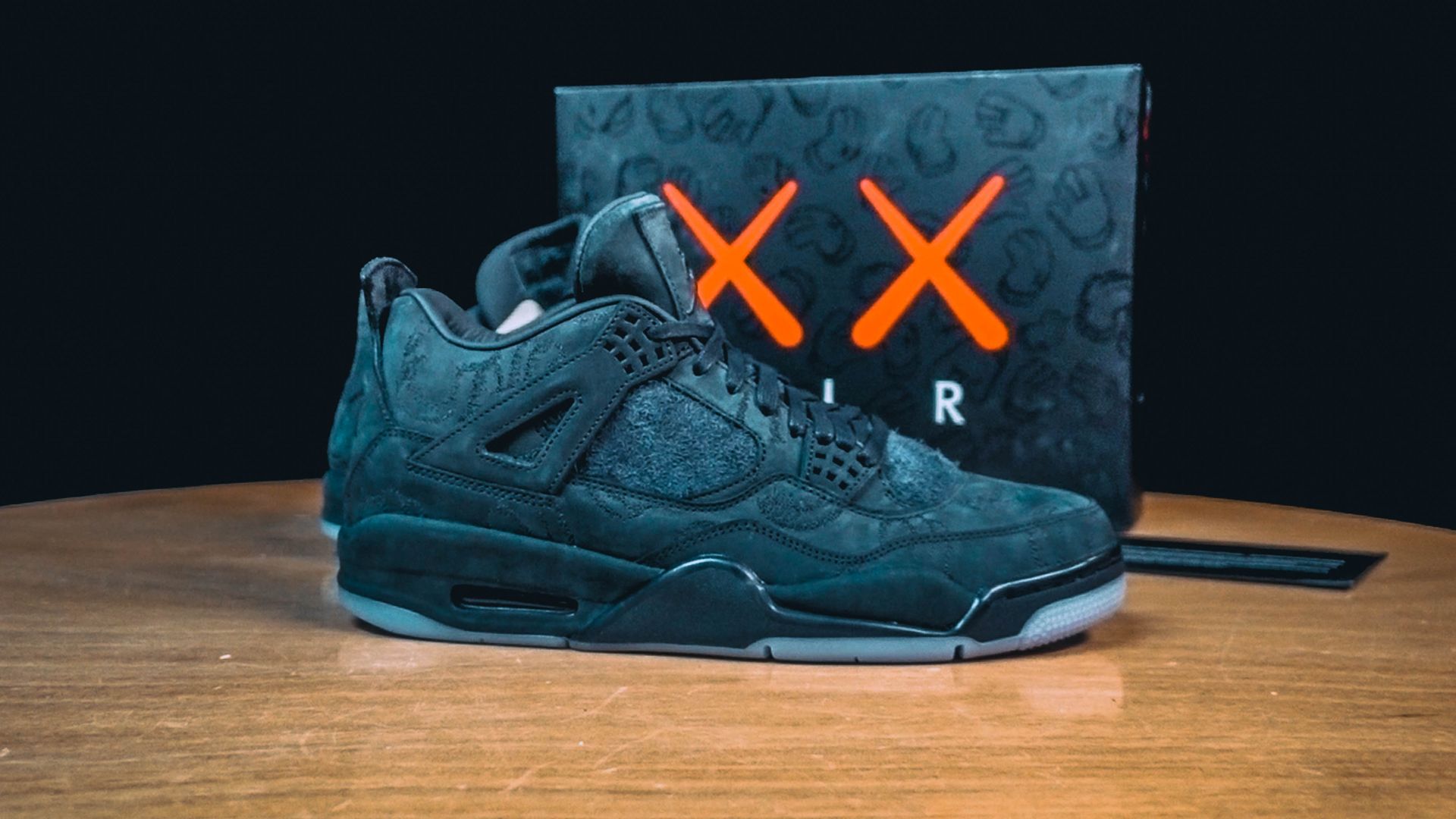 Nike air jordan 4 kaws. Air Jordan 4 KAWS Black. Nike Air Jordan 6 XX KAWS. Jordan 4 x kwas. Air Jordan 4 KAWS фиолетовый.