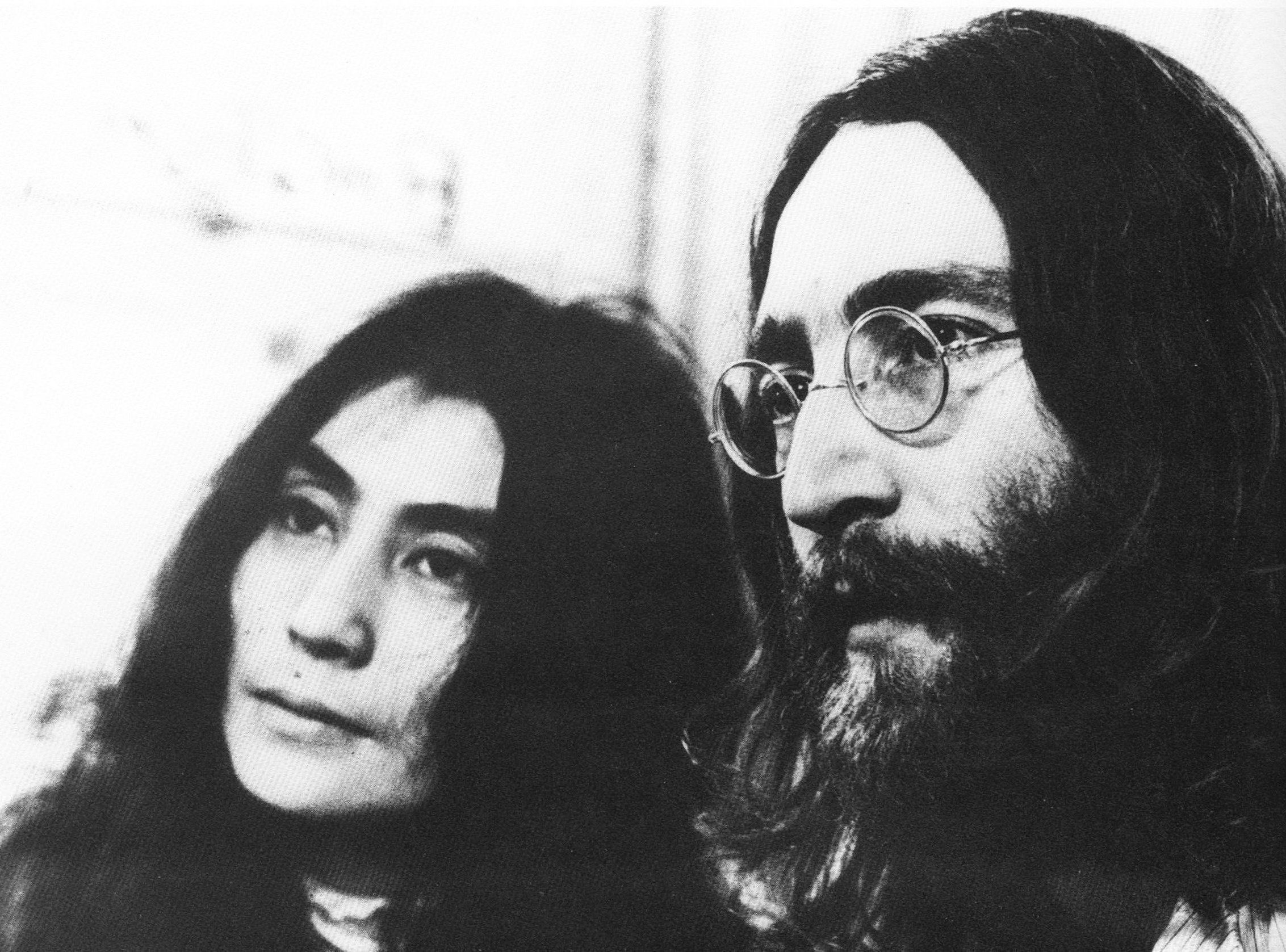 John Lennon in Concert Wallpapers on WallpaperDog