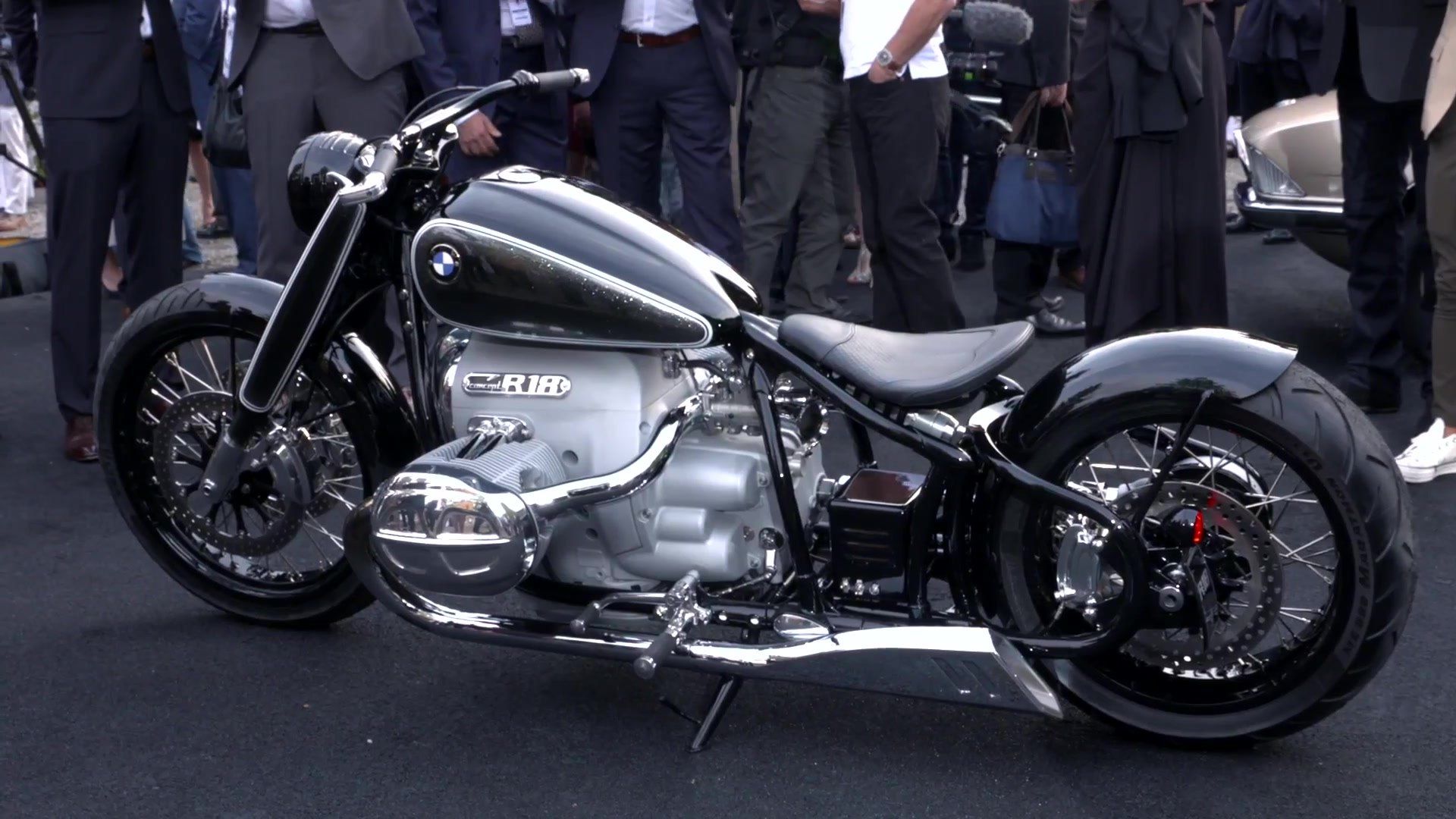 BMW r1800