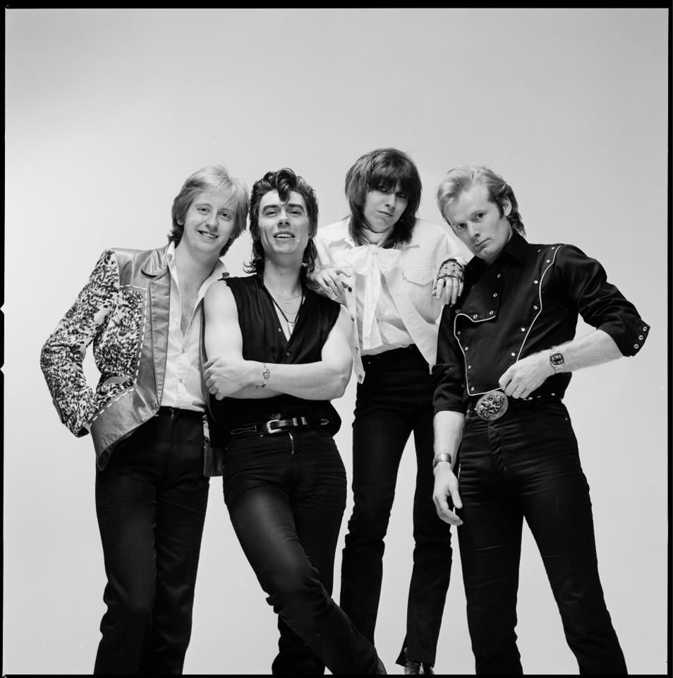 are the pretenders in the hall of fame