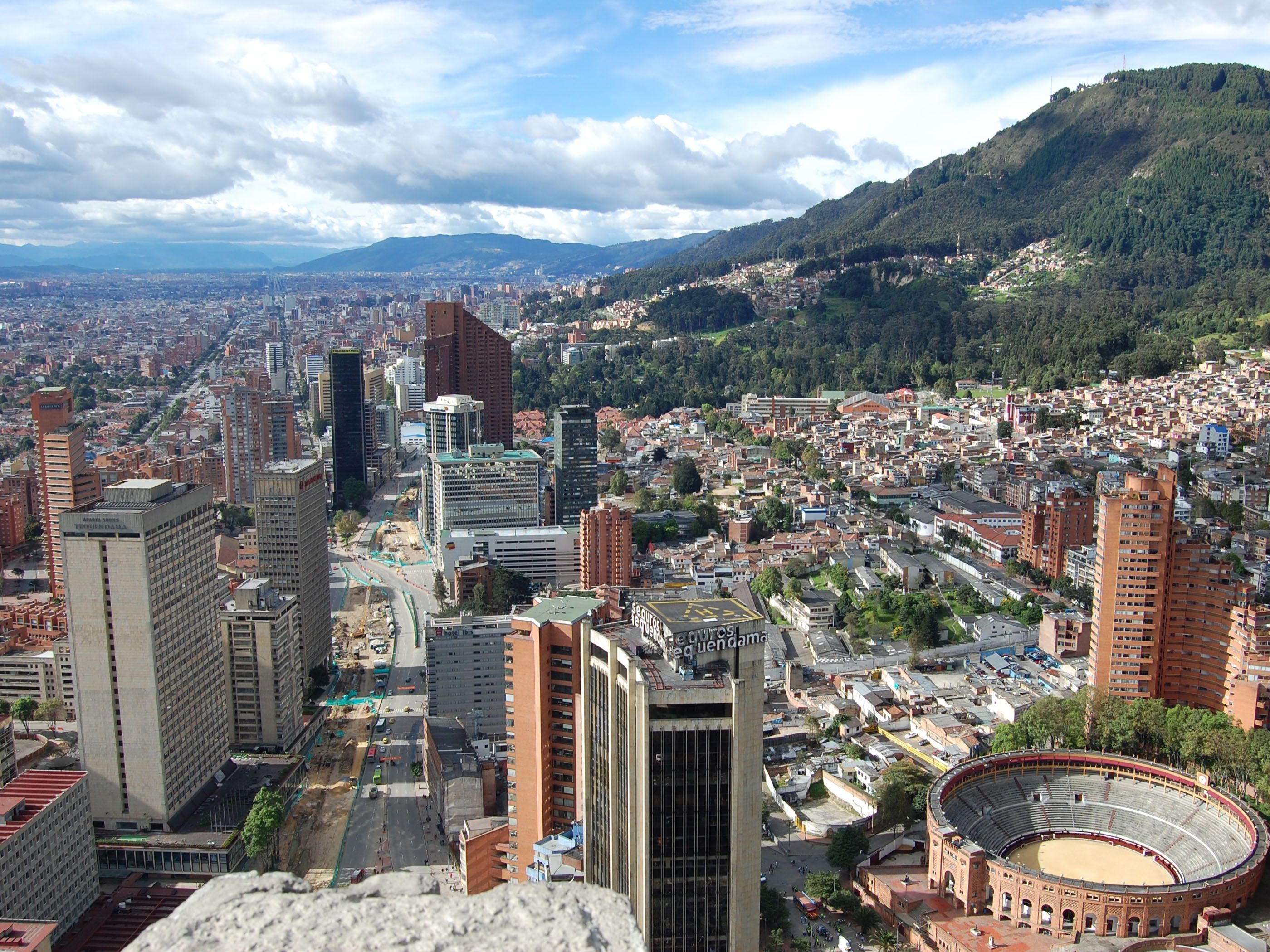 Колумбия страна. Богота Колумбия. Санта Фе де Богота. Город Санта Фе де Богота. Богота столица.