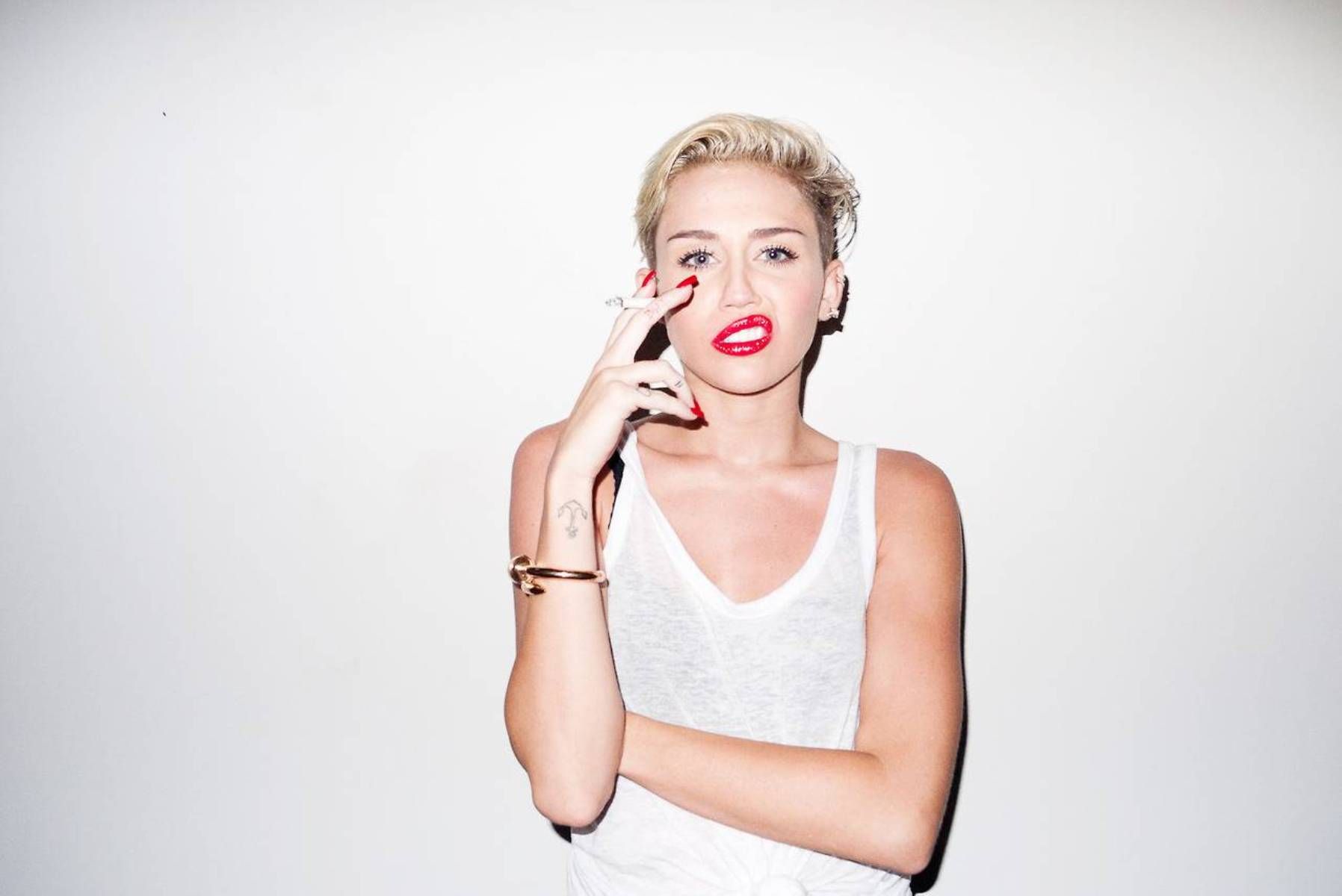 Noah Cyrus Noah cyrus Miley cyrus fan Cyrus HD phone wallpaper  Pxfuel