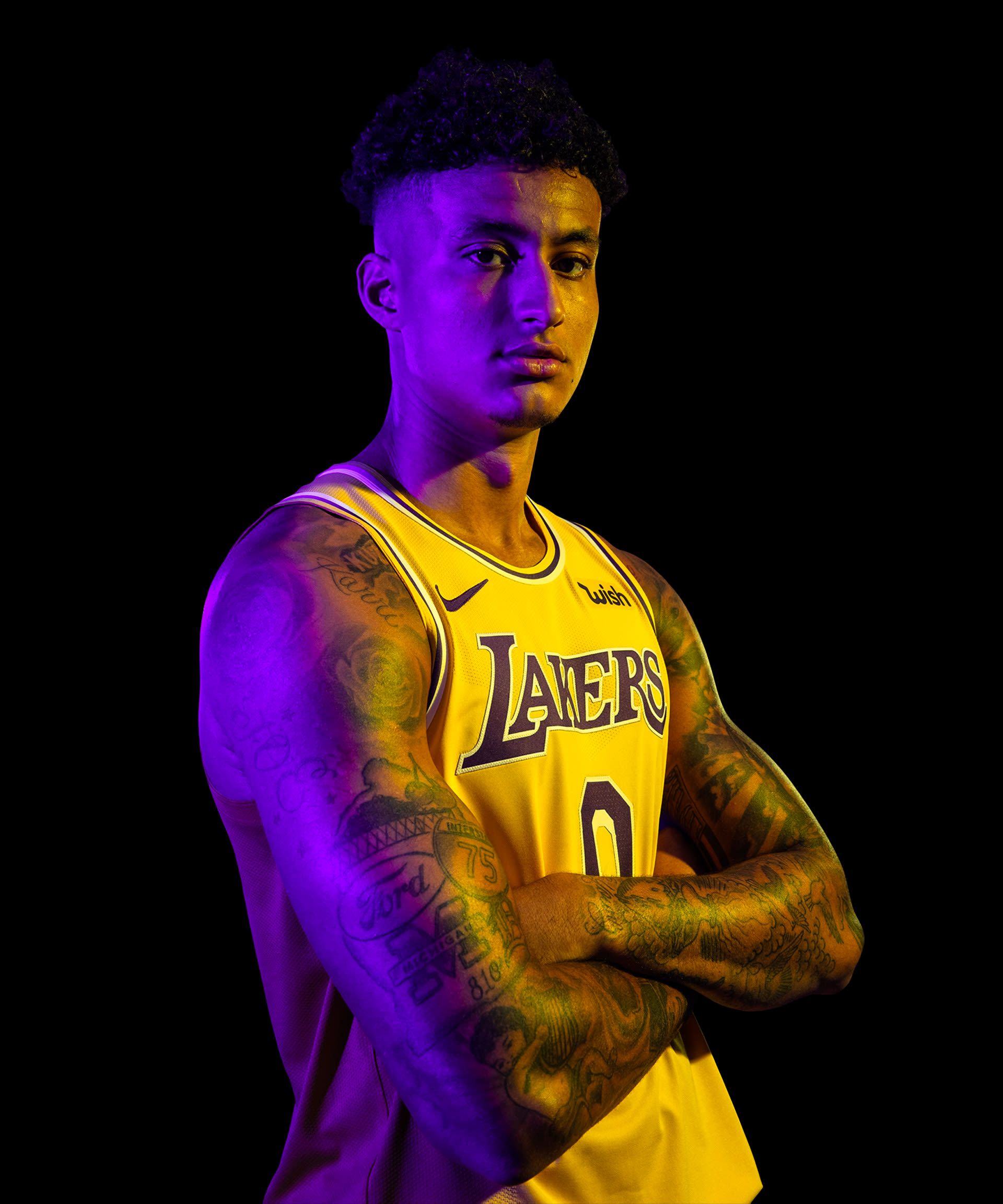 So I made this custom Kyle Kuzma wallpaper : r/lakers