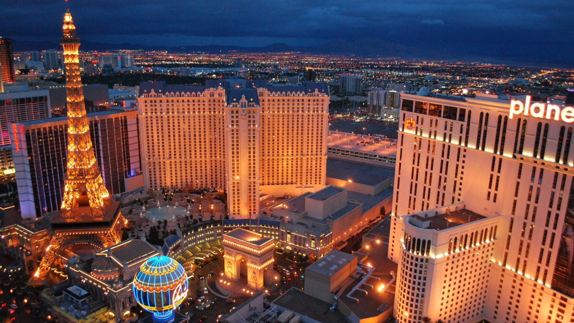 Las Vegas skyline at night wallpaper / desktop background …