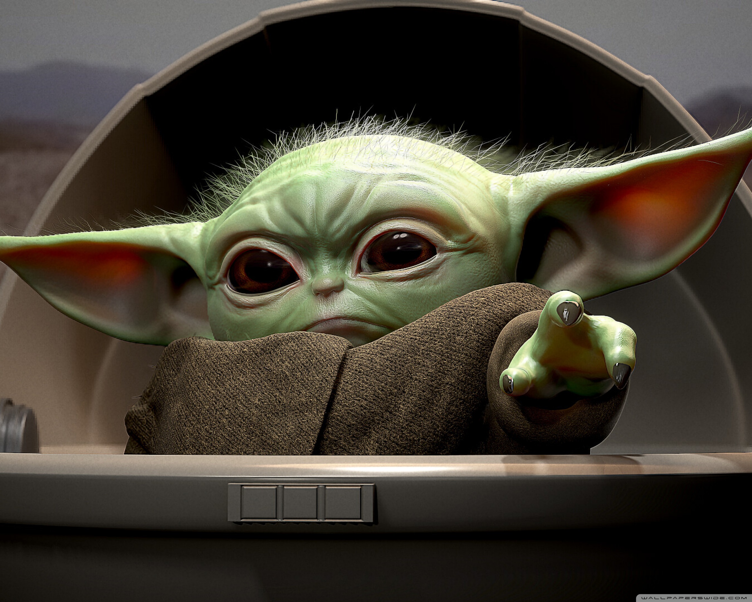 Hãy nhấp vào hình ảnh đáng yêu của Baby Yoda để đắm chìm trong phong cách Star Wars ngộ nghĩnh và dễ mến. Chào đón người dùng vào một thế giới xa xôi đầy sự kỳ diệu và hài hước.