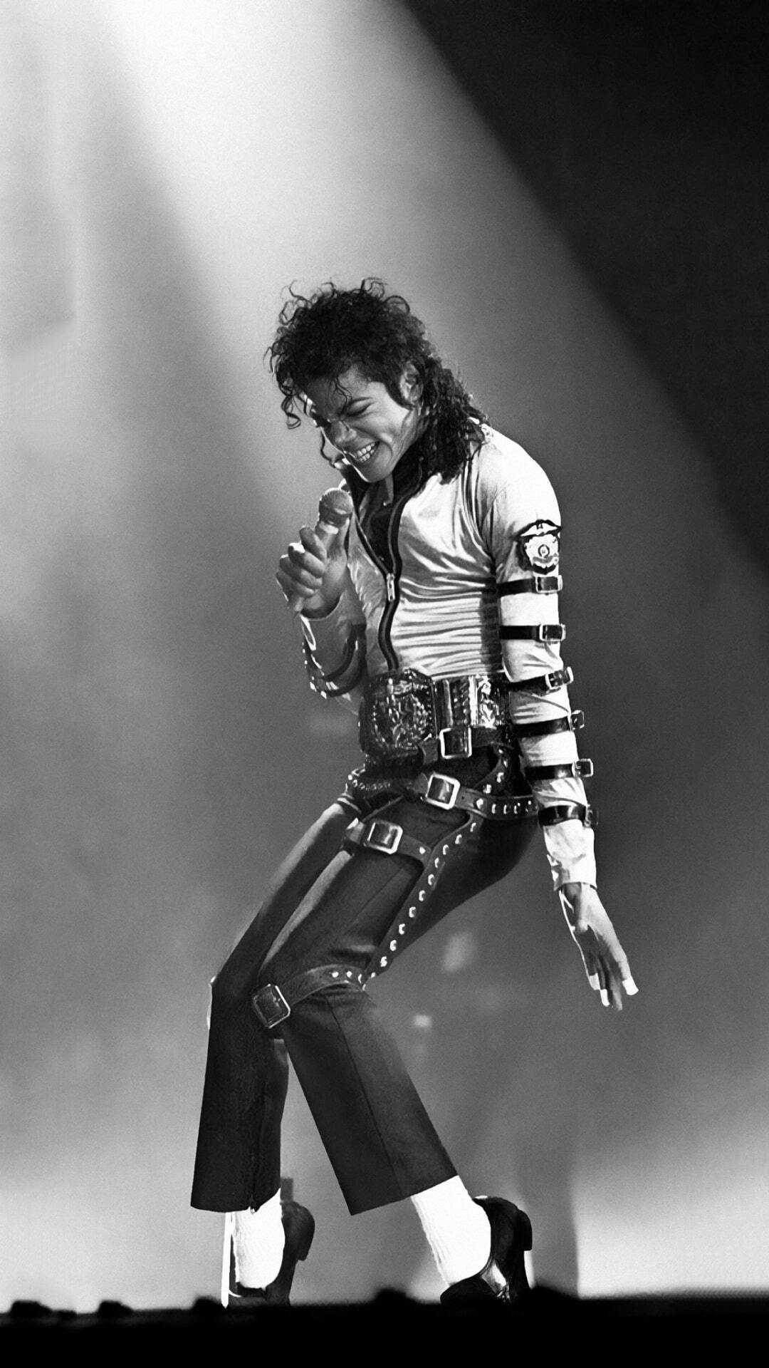 Michael Jackson Michael Jackson, michael jackson bad tour HD wallpaper |  Pxfuel