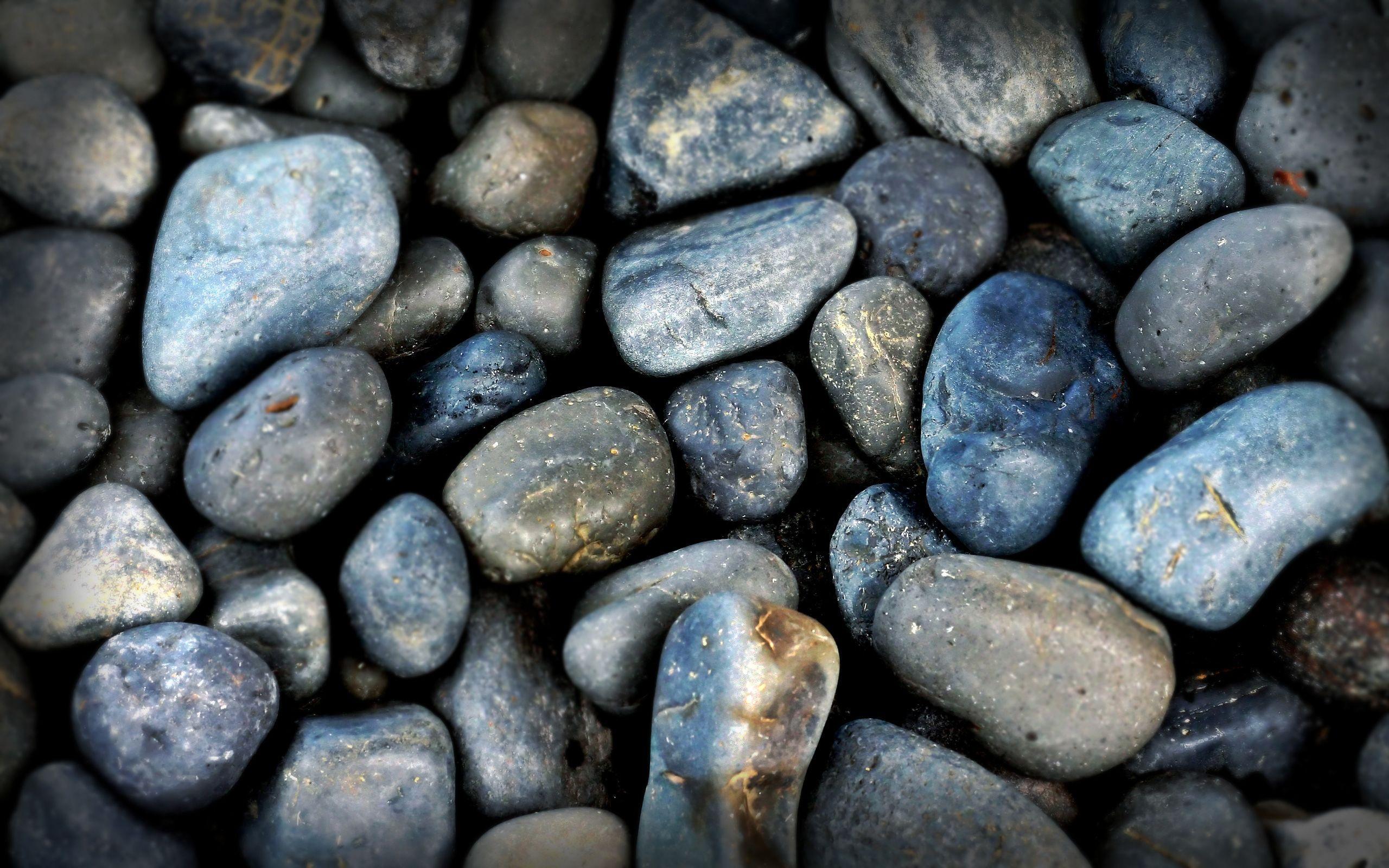 Glass Pebbles Beach Mobile Phone Wallpaper - Wallpapers Download 2023
