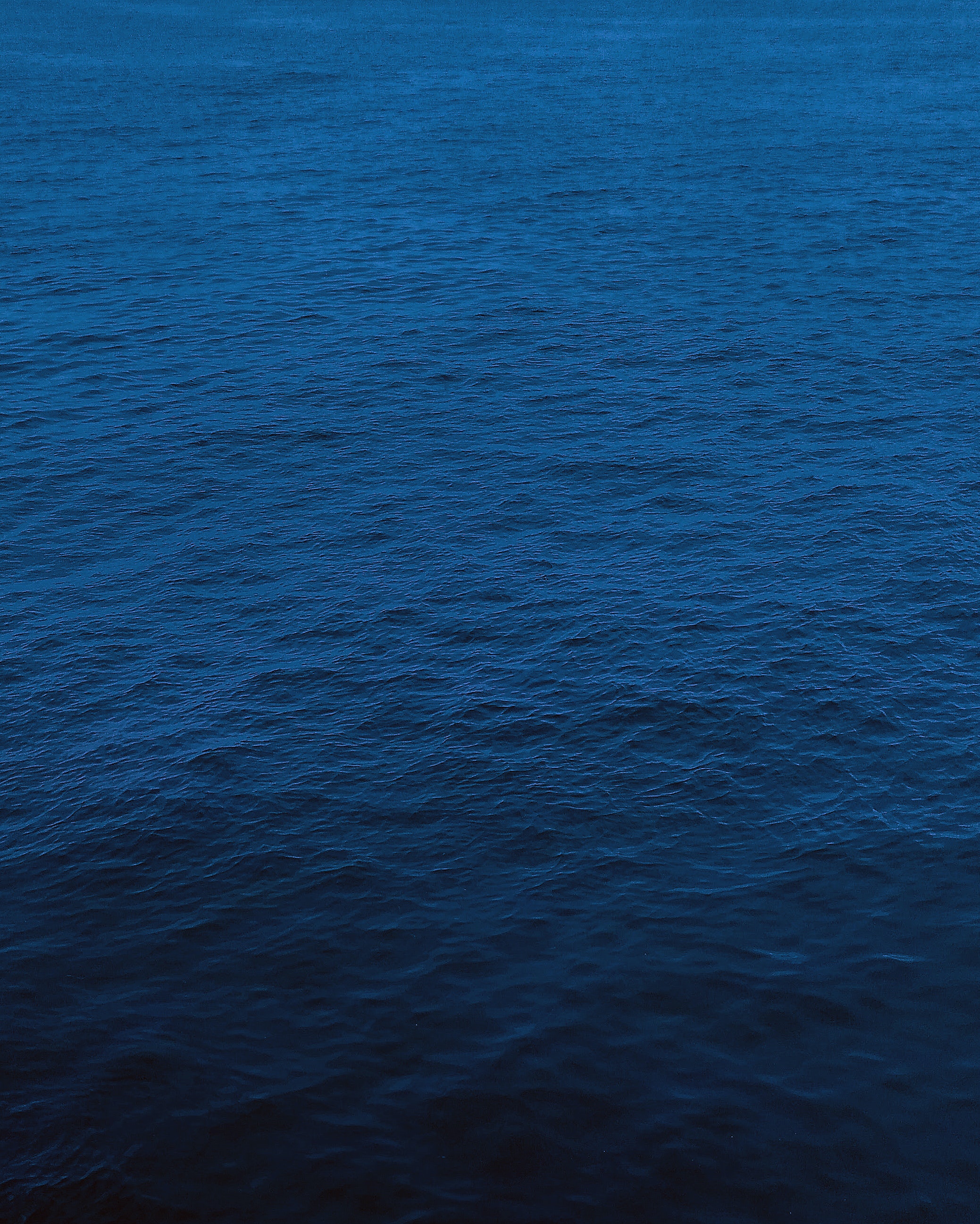 Hình nền động màu xanh dương hải quân là một lựa chọn tuyệt vời để thể hiện sự mạnh mẽ và năng động. Hãy tận hưởng hình ảnh chuyển động của màu xanh dương hải quân và cảm nhận sự tràn đầy năng lượng.