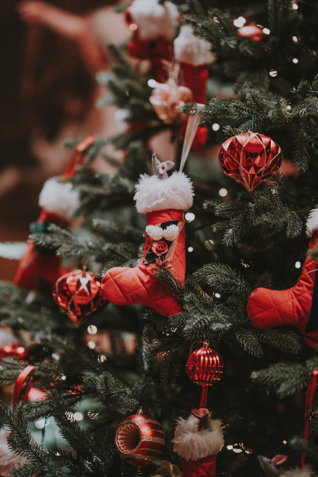 Những hình nền Giáng Sinh sẽ mang đến cho bạn cảm giác ấm áp, tươi vui và thật sự đầy niềm vui. Với nhiều lựa chọn phong phú, hình nền Giáng Sinh sẽ đem đến cho bạn những cảm xúc đáng nhớ trong mùa lễ này. Hãy tận hưởng bầu không khí Giáng Sinh tràn đầy niềm vui!