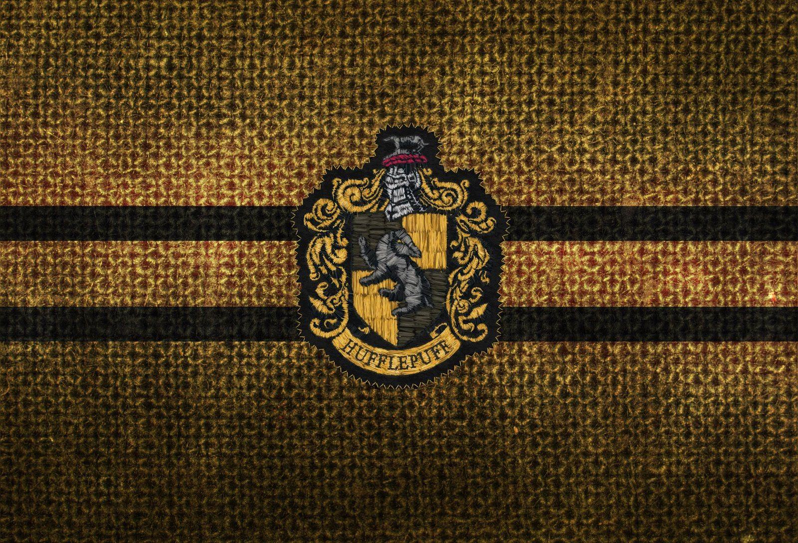 Featured image of post Aesthetic Harry Potter Laptop Wallpaper Hufflepuff See more ideas about hogwarts hogwarts aesthetic harry potter aesthetic