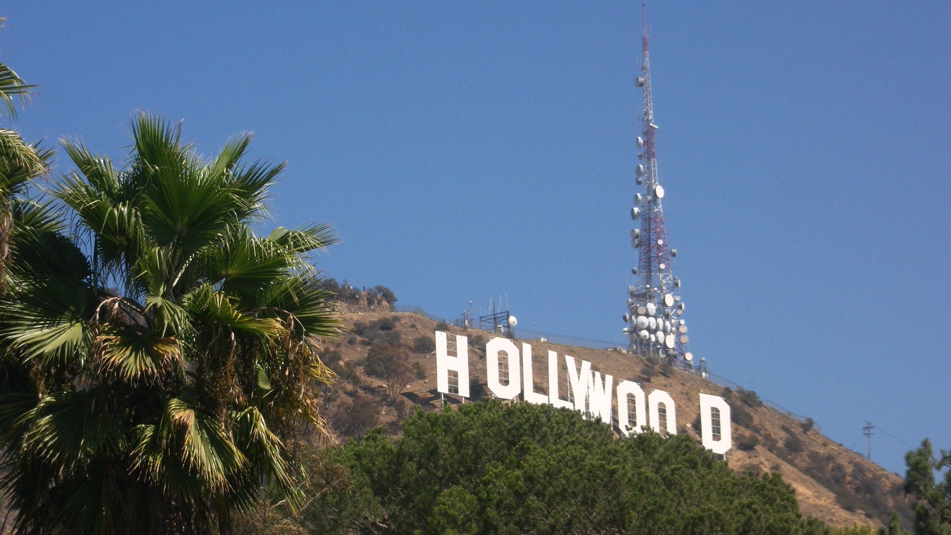 Голливуд это город. Лос-Анджелес Калифорния Голливуд. США Лос Анджелес Голливуд. Лос-Анджелес Калифорния надпись Голливуд. Лос Анджелес достопримечательности Голливуд.