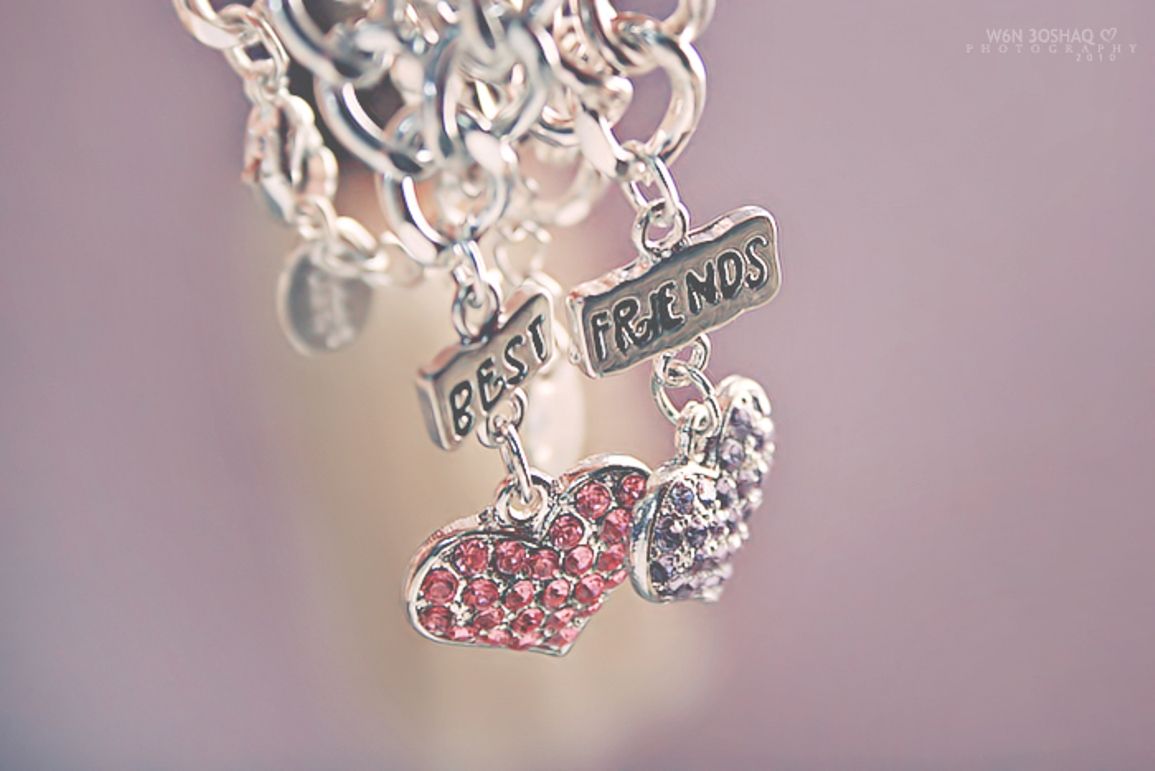 HD wallpaper: necklace, heart, medallion, love | Wallpaper Flare