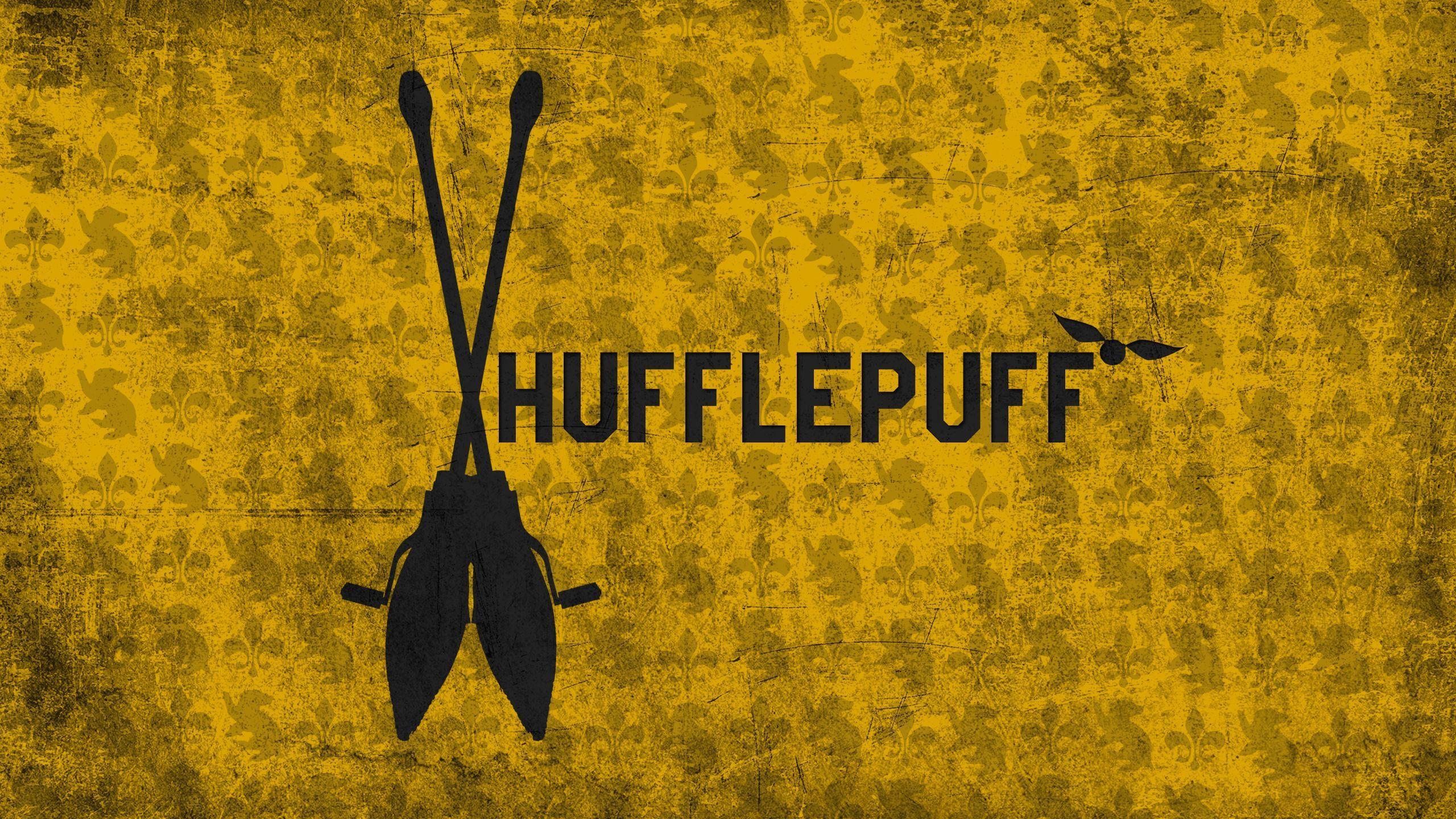 Featured image of post Hufflepuff Wallpaper Hufflepuff Harry Potter Aesthetic The hufflepuff common room is earthy and round with round doors and copper lamps