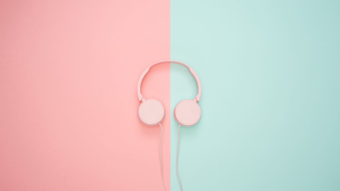 Featured image of post Laptop Aesthetic Pastel Pink Background - Collection by ieatmetalforbreakfast • last updated 8 weeks ago.