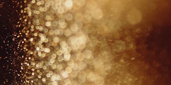736x1308 Glam Up With 14 Gorgeous Gold iPhone Xs Wallpapers | Preppy Wallpapers