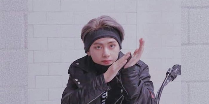 720x1280 Taehyung mic drop wallpaper ✨ on We Heart It