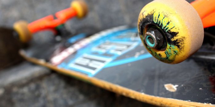 3840x2560 3062843 lucas soares, skate, skateboard, wallpaper, wheel 4k