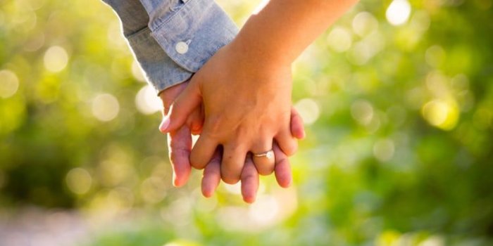 750x1125 Holding hands, hand, people and couple | HD photo by Crew (@crew) on