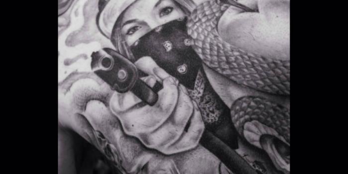1536x1536 Gangsta Girl Wear Scarf Tattoo On Back Of Men | Golfian.com