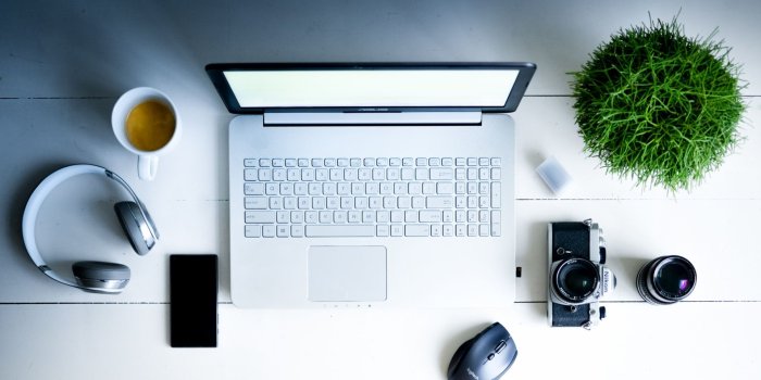 1920x1080 Laptop, Internet, Music, Headphones, Camera, Desk ❤ 4K HD Desktop