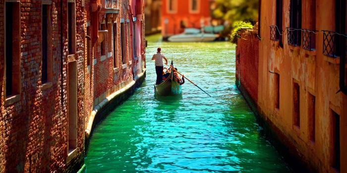 1920x1200 Venice Italy Gondola Venitian Boat Desktop Wallpaper