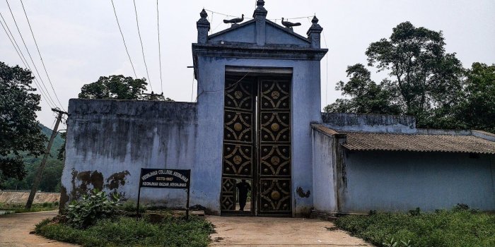1600x1200 A Visit to Old Palace of Koenjhar, Odisha
