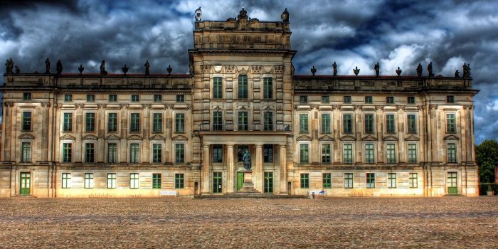 1400x1050 Download wallpaper 1400x1050 germany, building, castle, old, sky