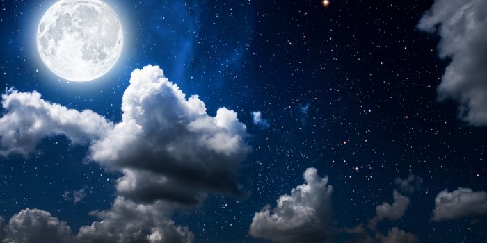 2560x1600 Moon Clouds Dark Sky Wallpaper (#708137) - HD Wallpaper Download