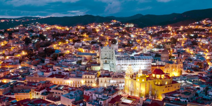 4231x2849 Aerial view of city buildings during sun set, guanajuato, mexico HD
