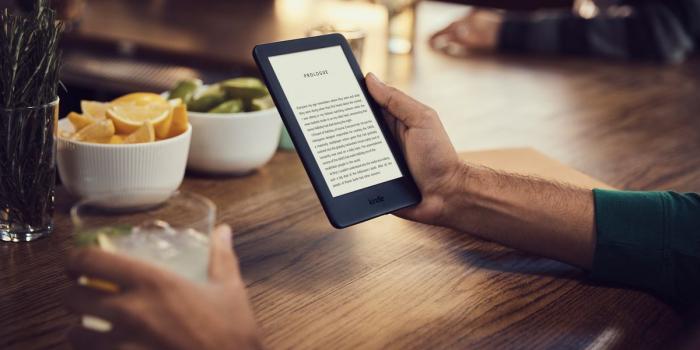 1200x800 Amazon's entry-level Kindle gets a light and a higher price tag