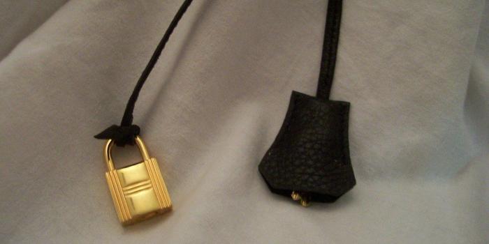 1024x768 Hermes 24K Gold Lock and keys | Authentic Hermes 24K Gold Lo…