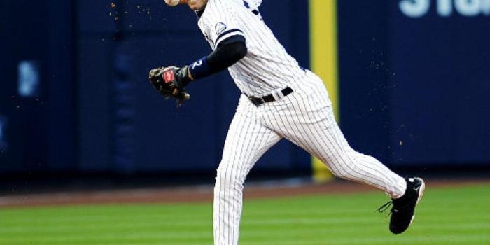 1600x1200 Wallpapers Derek Jeter Throw Baseball Players Pictures 1604x1200