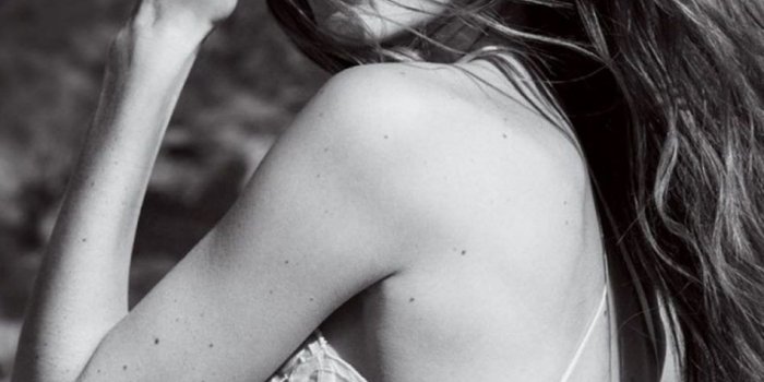 950x1520 Download Gigi Hadid For Vogue 2018 Photoshoot Free Pure 4K Ultra HD