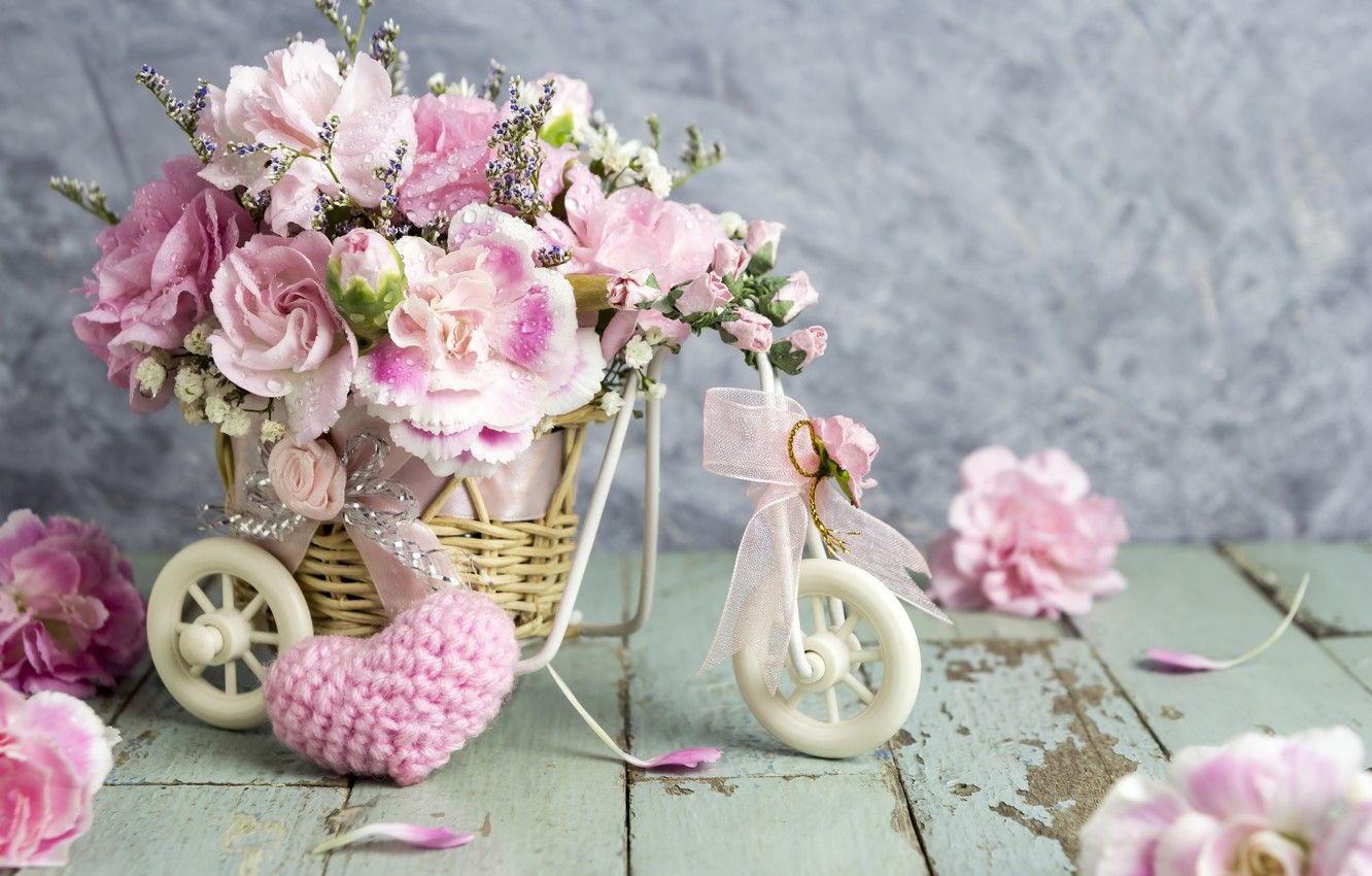 1332x850 Wallpaper love, flowers, heart, petals, bucket, love, pink, vintage