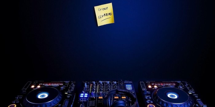 1920x1200 DJ Mixer Wallpapers