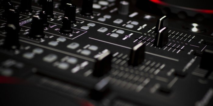 1920x1200 74+] Dj Mixer Wallpaper on WallpaperSafari