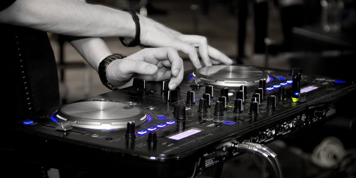 5184x3456 D-J console pioner zhulanov studio mixer wallpaper | 5184x3456