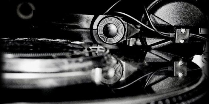 1024x768 DJ Mixer Wallpapers