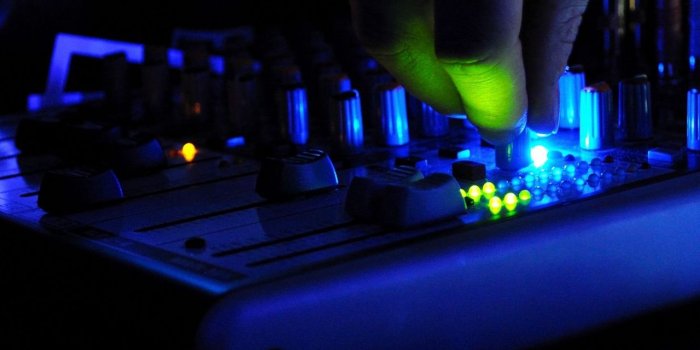 1280x1024 Free download Pin Dj Mixer Wallpaper [1920x1080] for your Desktop