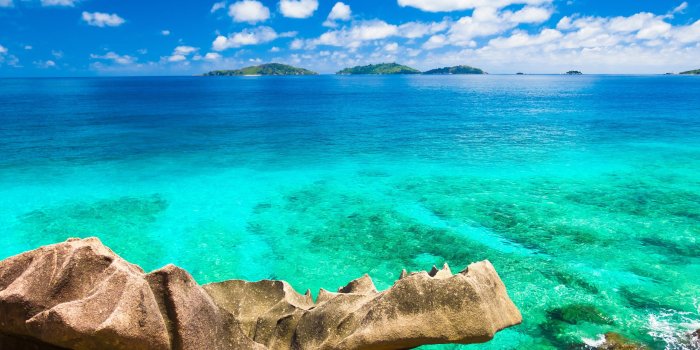 2560x1700 Acer Chromebook 15 default wallpaper : chromeos